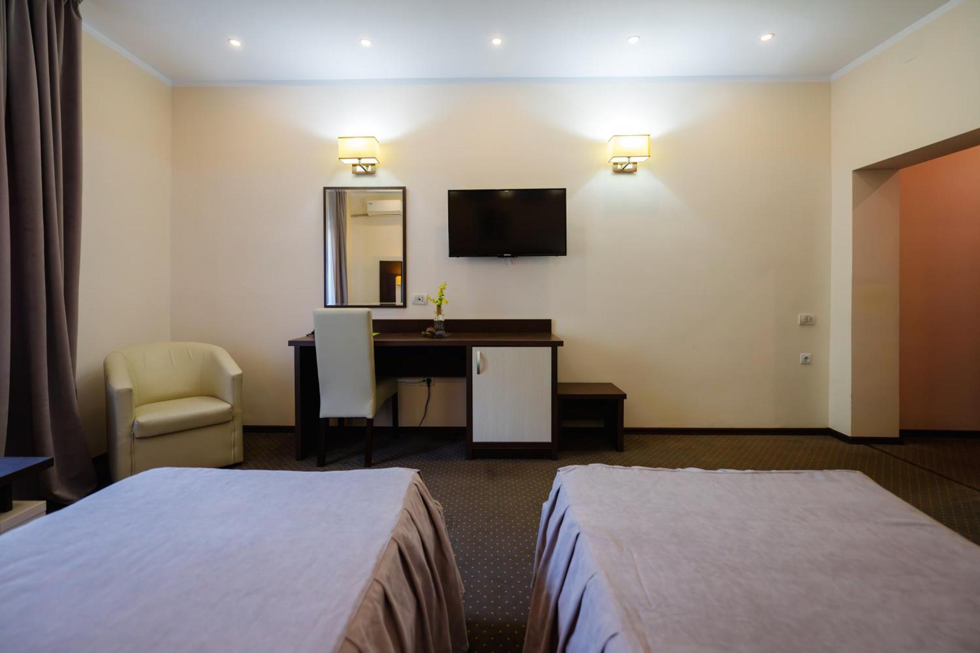 Hotel Evergreen อามารา ภายนอก รูปภาพ