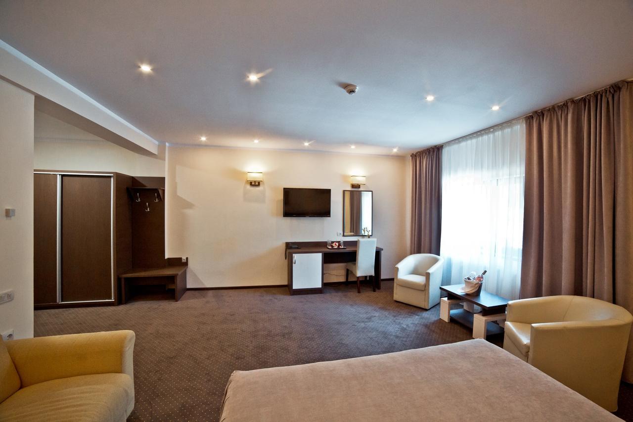 Hotel Evergreen อามารา ภายนอก รูปภาพ