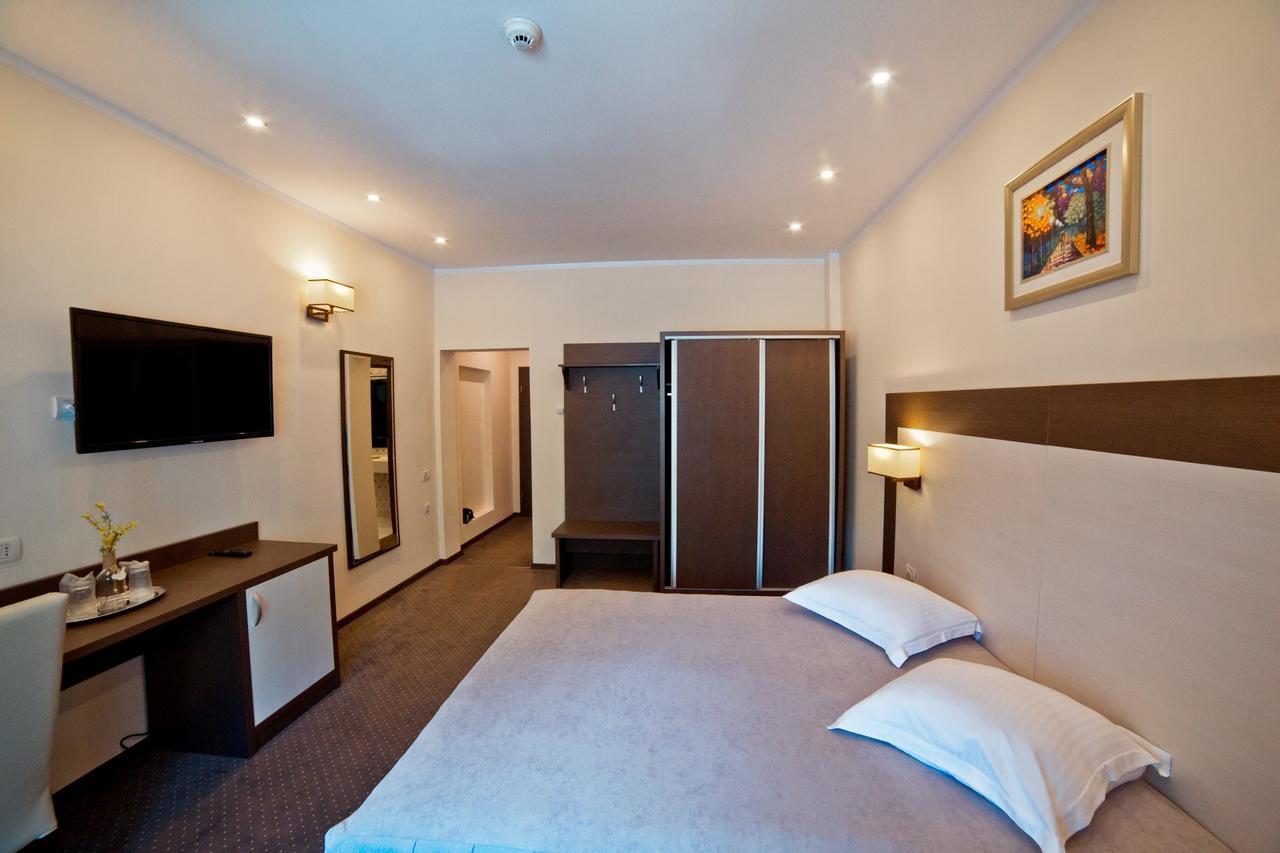 Hotel Evergreen อามารา ภายนอก รูปภาพ
