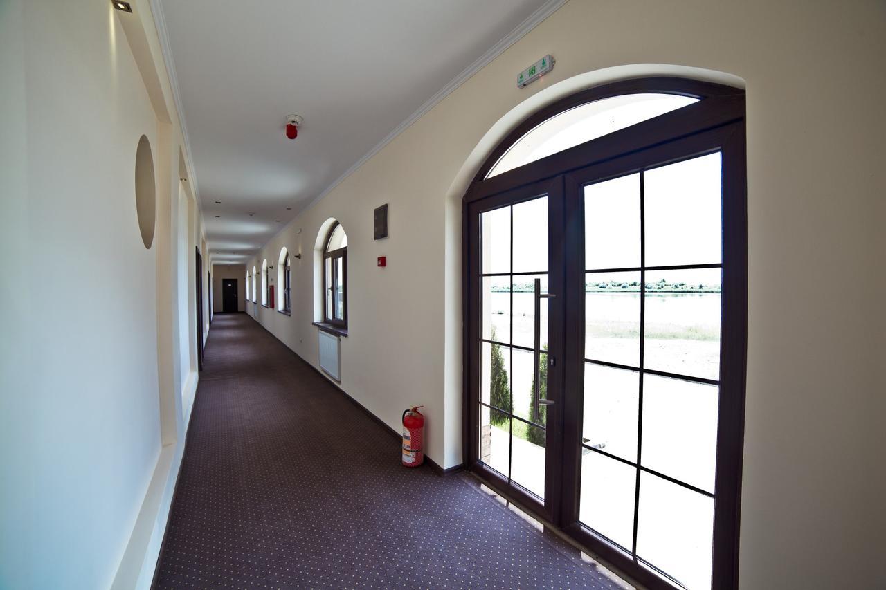 Hotel Evergreen อามารา ภายนอก รูปภาพ